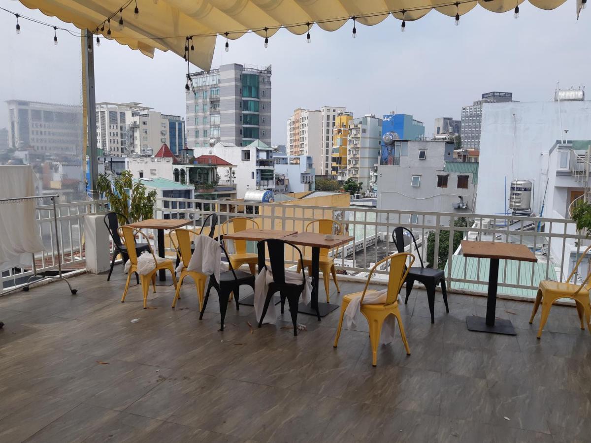 Yelo Hostel & Cafe Ciudad Ho Chi Minh  Exterior foto